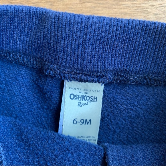 3/$10 OSHKOSH Baby girl shorts 6-9m - Picture 2 of 3